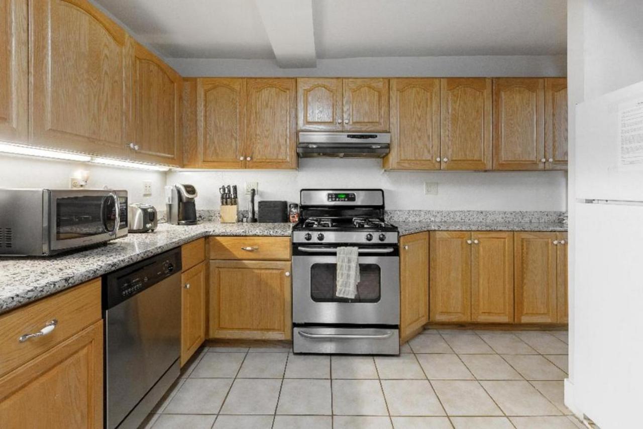 Large 1 Bedroom Apartment, Home Theater, Fireplace 버클리 외부 사진